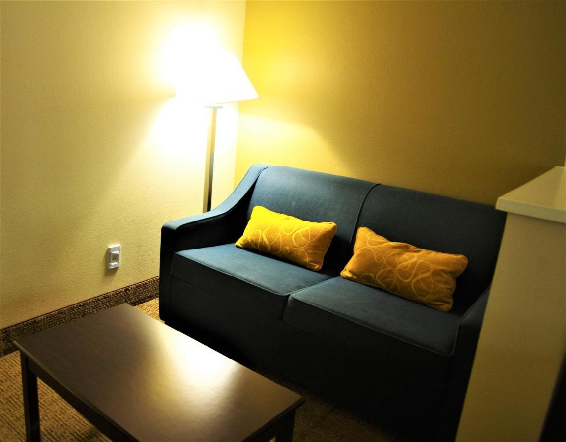 Comfort Suites טולאר מראה חיצוני תמונה